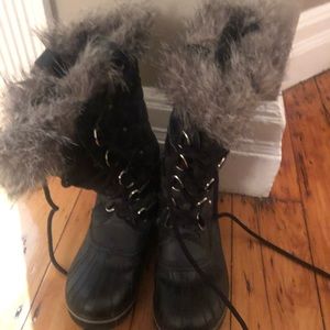 Tall sorel black snow boots